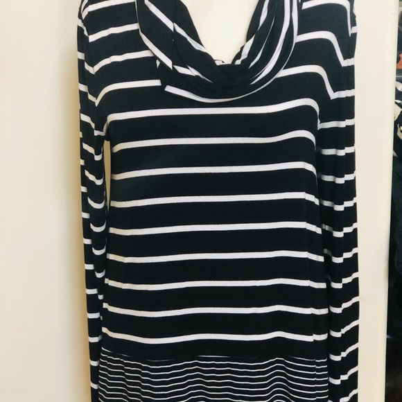 White House Black Market Tops - White House Black Market Long sleeve Top